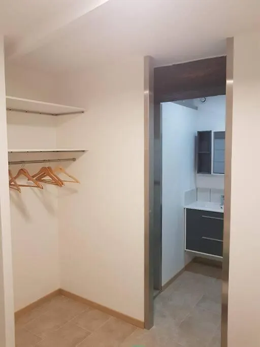 Appartement Spacieux Avec Terrasse, Saint-Malo, Dinard, Dinan Et Dol Miniac-Morvan